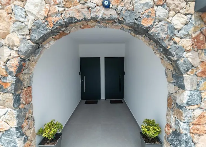 Aurora 5 Sea View Near The شقة