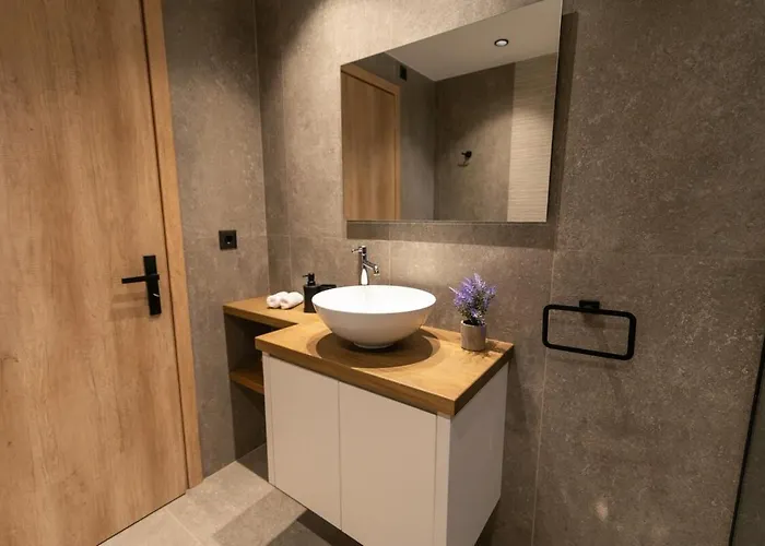 Aurora 5 Sea View Near The *