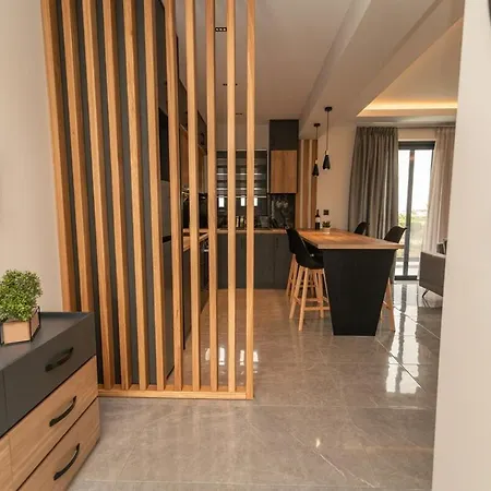 Aurora 5 Sea View Near The דירה *