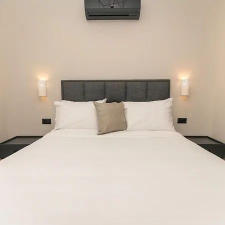 Aurora 5 Sea View Near The דירה *