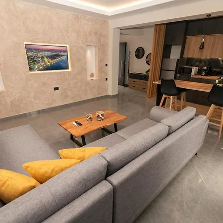 Aurora 5 Sea View Near The דירה